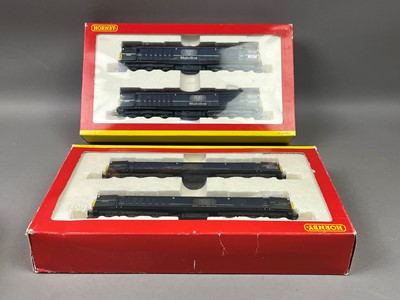 Lot 513 - A LOT OF AIRFIX QUICK BUILD MODELS, SCALEXTRIC AND VARIOUS TRACK-BED