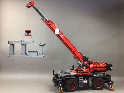 Lot 1019 - LEGO TECHNIC