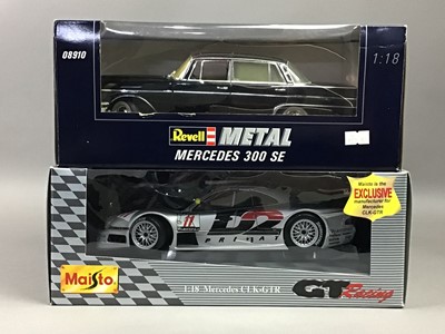 Lot 1030 - MERCEDES-BENZ 1:18 SCALE MODELS