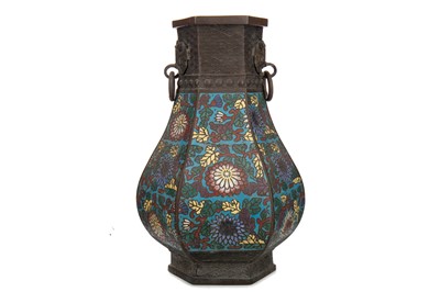 Lot 1064 - A LATE 19TH/EARLY 20TH CENTURY CHINESE BRONZE AND CHAMPLEVE ENAMEL VASE