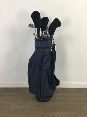 Lot 189 - A SET OF GOLF CLUBS