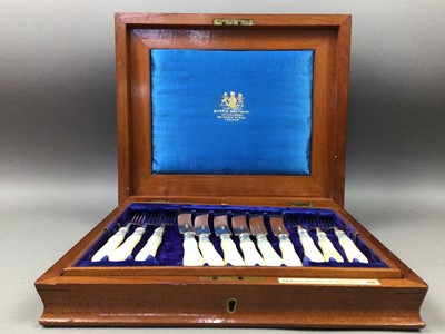 Lot 116 - A PART SET OF MOTHER OF PEARL HANDLED FRUIT KNIVES AND FORKS