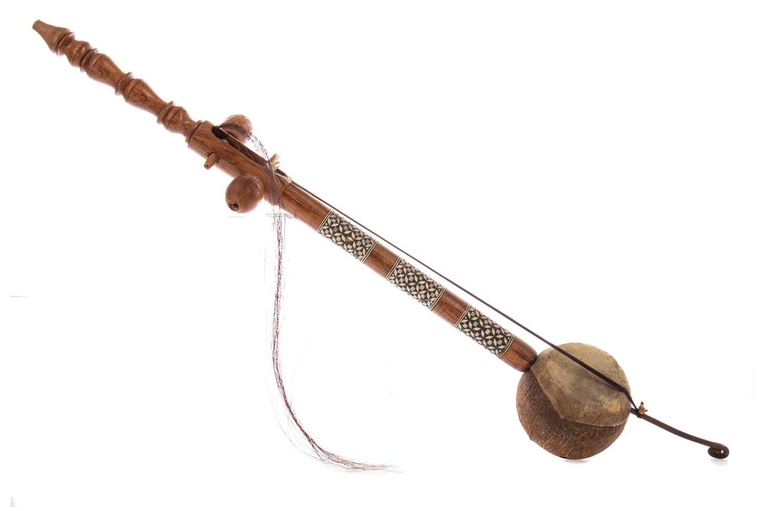 Lot 649 - A VIETNAMESE COCONUT SHELL FIDDLE (Đàn Gáo)