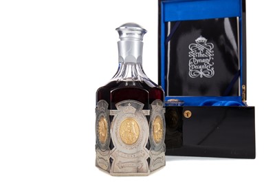 Lot 69 - GLENFIDDICH 1964 40 YEAR OLD HART BROTHERS DYNASTY DECANTER