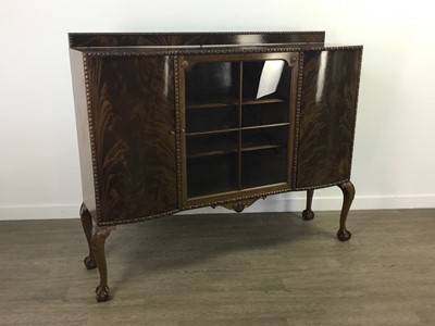 Lot 148 - A MAHOGANY DISPLAY CABINET