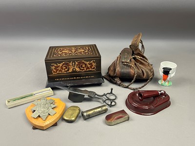 Lot 178 - AN INLAID MUSICAL CIGARETTE BOX, LIGHTER AND VESTAS