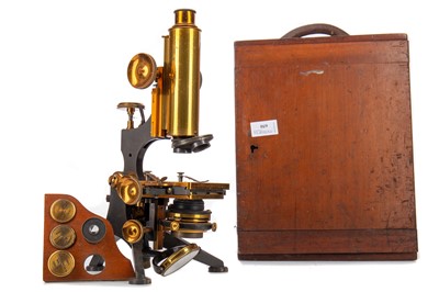 Lot 650 - AN EARLY 20TH CENTURY MONOCULAR MICROSCOPE BY W. WATSON & SONS