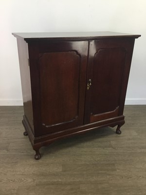 Lot 166 - A MAHOGANY RECORD CABINET