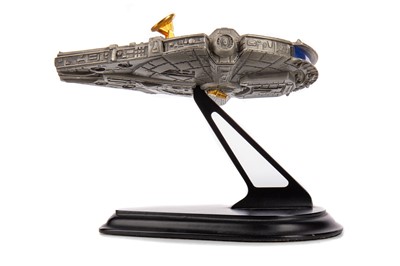 Lot 1044 - A MODEL MILLENNIUM FALCON BY FRANKLIN MINT