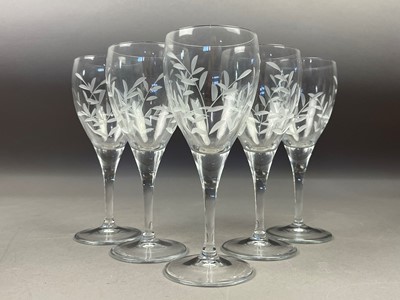 Lot 200 - A SET OF SIX GLENEAGLES CRYSTAL WINE GLASSES AND OTHER CRYSTAL