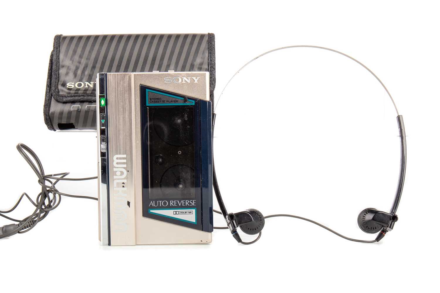 Lot 931 - A SONY WALKMAN AUTO REVERSE WM-40 STEREO CASSETTE PLAYER