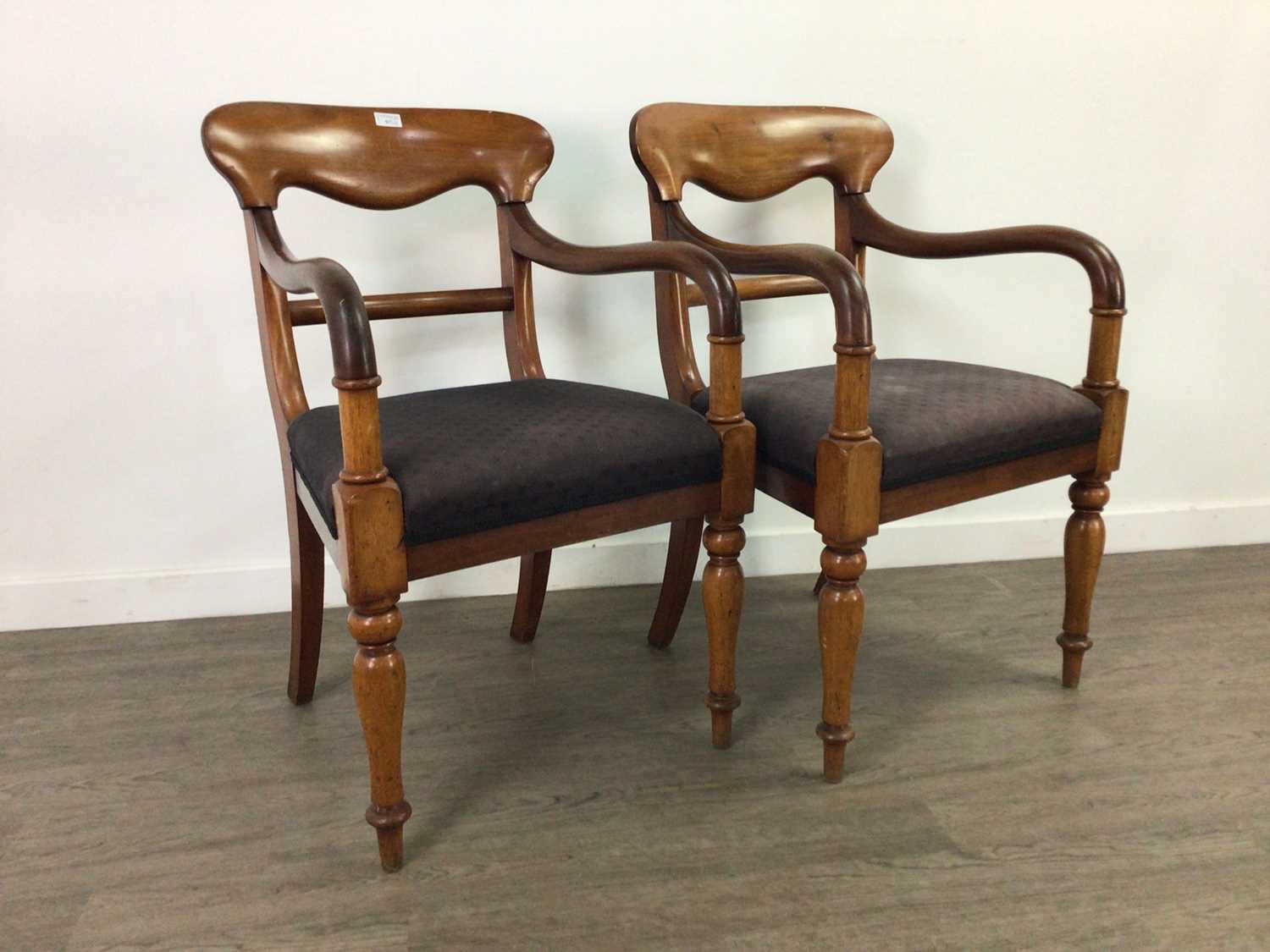 Lot 837 - A SET OF EIGHT VICTORIAN MAHOGANY DINING CHAIRS