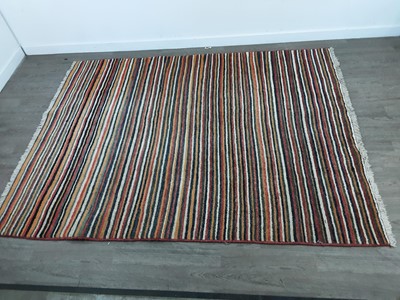 Lot 292 - A MODERN WOOL RUG