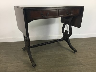 Lot 307 - A REPRODUCTION SOFA TABLE