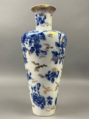 Lot 358 - A BLUE AND WHITE FLORAL VASE AND OTHER CERAMICS