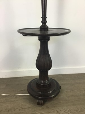 Lot 362 - A MAHOGANY STANDARD LAMP