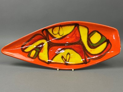 Lot 333 - AN ORANGE POOLE DISH AND OTHERS