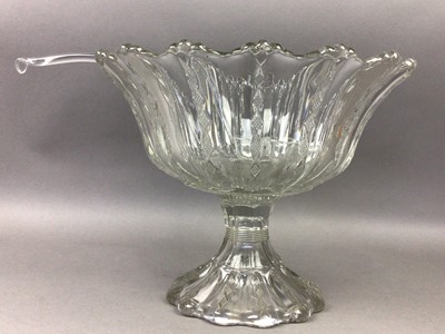 Lot 417 - An EARLY TO MID-20TH CENTURY PRESSED GLASS PUNCH BOWL