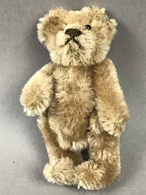 Lot 430 - A SMALL STEIFF BEAR