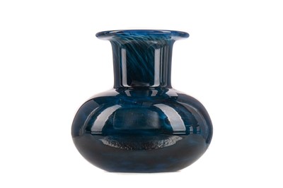 Lot 329 - BERTIL VALLIEN (SWEDISH, 1938-) FOR KOSTA BODA, A STUDIO GLASS VASE