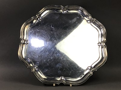 Lot 337 - A SILVER PLATED SALVER AND OTHER PLATED ITEMS