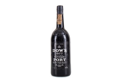 Lot 153 - DOW'S 1977 SILVER JUBILEE VINTAGE PORT 75CL