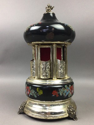 Lot 240 - AN ITALIAN MUSICAL CIGARETTE/LIPSTICK DISPENSER BY REUGE