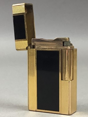 Lot 15A - A GOLD PLATED AND ENAMEL CIGARETTE LIGHTER BY S. T. DUPONT