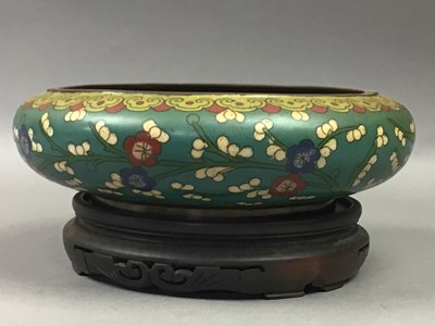 Lot 341 - A CLOISONNE BOWL ON STAND, A VASE AND A LIDDED JAR