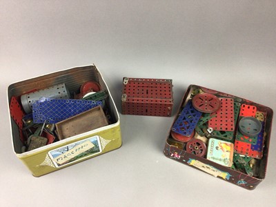 Lot 134 - A SELECTION OF VINTAGE MECCANO