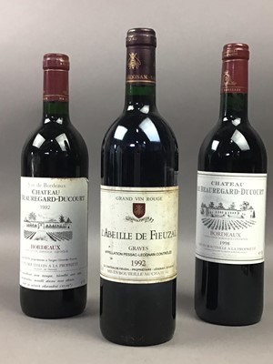 Lot 163 - FIVE BOTTLES OF RED WINE - INCLUDING CHATEAU LA NERTHE 1990 CHATEAUNEUF-DU-PAPE 75CL