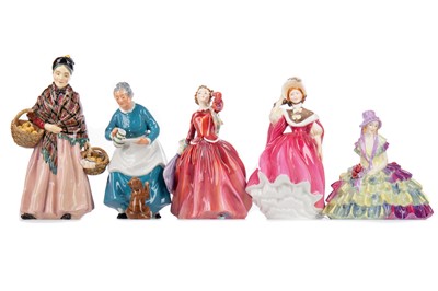 Lot 880 - A GROUP OF ROYAL DOULTON FIGURES