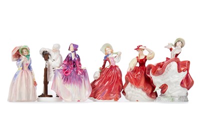 Lot 882 - A GROUP OF ROYAL DOULTON FIGURES