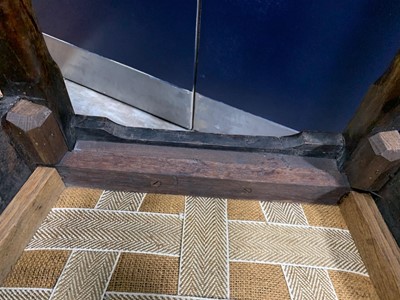 Lot 856 - A SET OF SIX AND A SMALLER PAIR OF 18TH CENTURY WALNUT URN BACK DINING CHAIRS OF QUEEN ANNE DESIGN