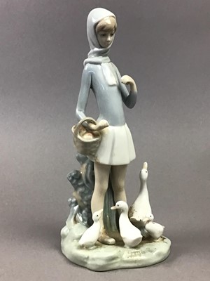 Lot 207 - A GROUP OF THREE LLADRO FIGURES