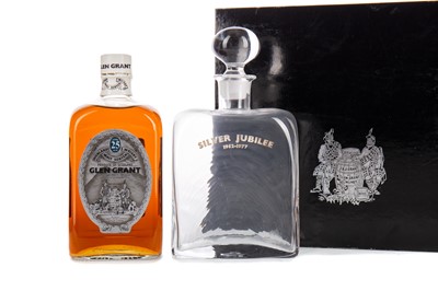 Lot 156 - GLEN GRANT 1952 25 YEAR OLD SILVER JUBILEE AND DECANTER SET 26 2/3 FL OZ