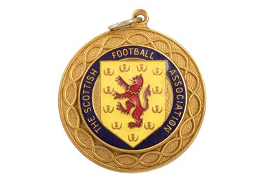 Lot 1547 - DUNFERMLINE A.F.C. SCOTTISH FOOTBALL ASSOCIATION THE BP SCOTTISH YOUTH CUP WINNER MEDAL, 1987-88