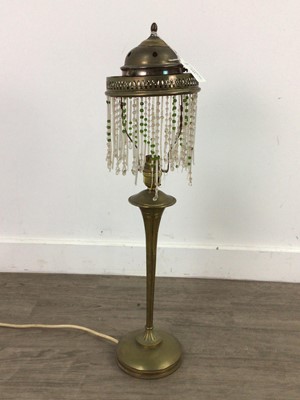 Lot 145 - AN EARLY 20TH CENTURY BRASS TABLE LAMP