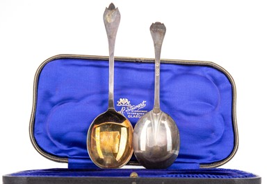 Lot 79 - A PAIR OF EDWARDIAN SILVER SERVING SPOONS OF 17TH CENTURY DESIGN
