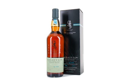 Lot 97 - LAGAVULIN 1999 DISTILLERS EDITION