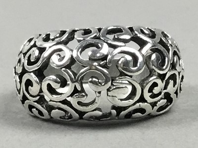 Lot 253 - A COLLECTION OF RINGS