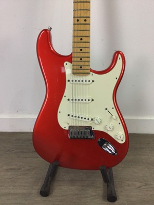 Lot 660 - A FENDER STRATOCASTER ELECTRIC GUITAR