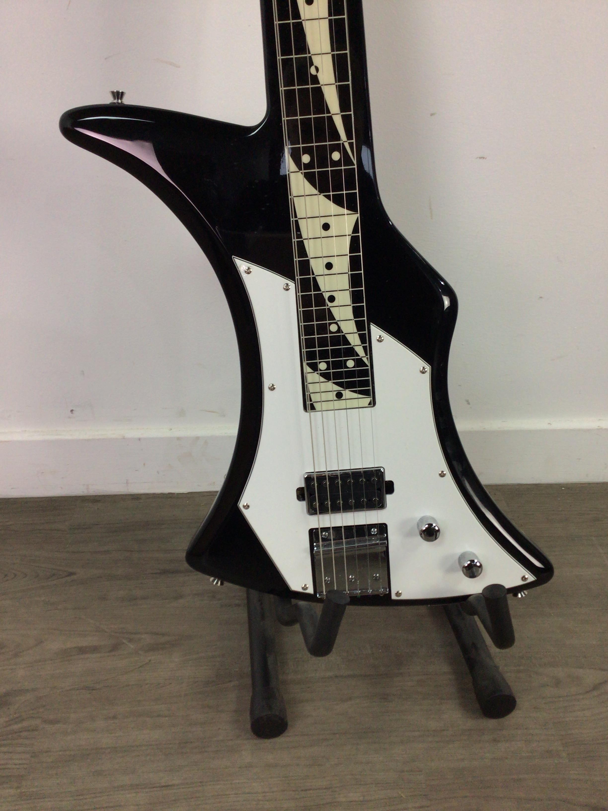 Lot 666 A PEAVEY POWER SLIDE ELECTRIC LAP GUITAR