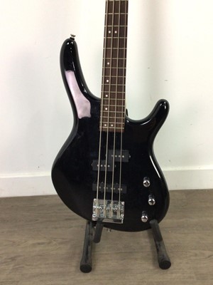 Lot 669 - A CORT ELECTRIC BASS