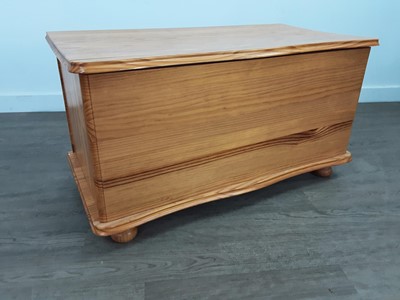 Lot 297 - A MODERN PINE EFFECT BLANKET CHEST