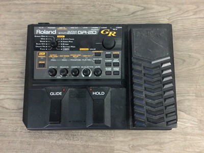 Lot 678 - A ROLAND GR-20 GUITAR SYNTHESIZER
