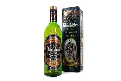 Lot 181 - GLENFIDDICH CLANS OF THE HIGHLANDS OF SCOTLAND CLAN MACPHERSON 75CL