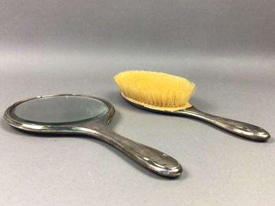 Lot 330 - AN EARLY 20TH CENTURY SILVER VANITY SET