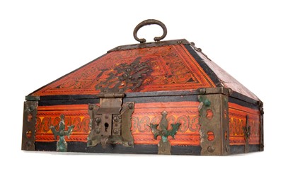 Lot 1127 - A THAI PAINTED AND LACQUERED CASKET