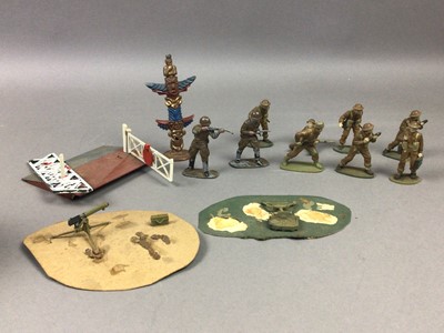 Lot 30 - A COLLECTION OF AIRFIX MODEL SOLDIERS, ALSO MODEL VEHICLES AND BUILDINGS